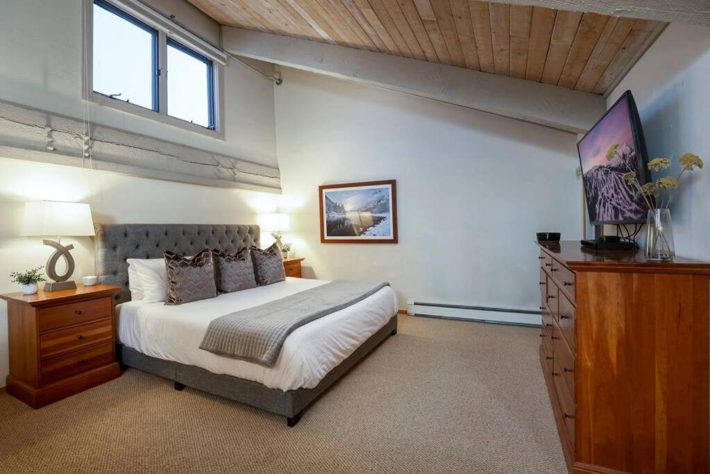 Updated 3 Bedroom 2 Ba With Pool & Hot Tub - Stunning Mountain Views! Snowmass Village Ngoại thất bức ảnh